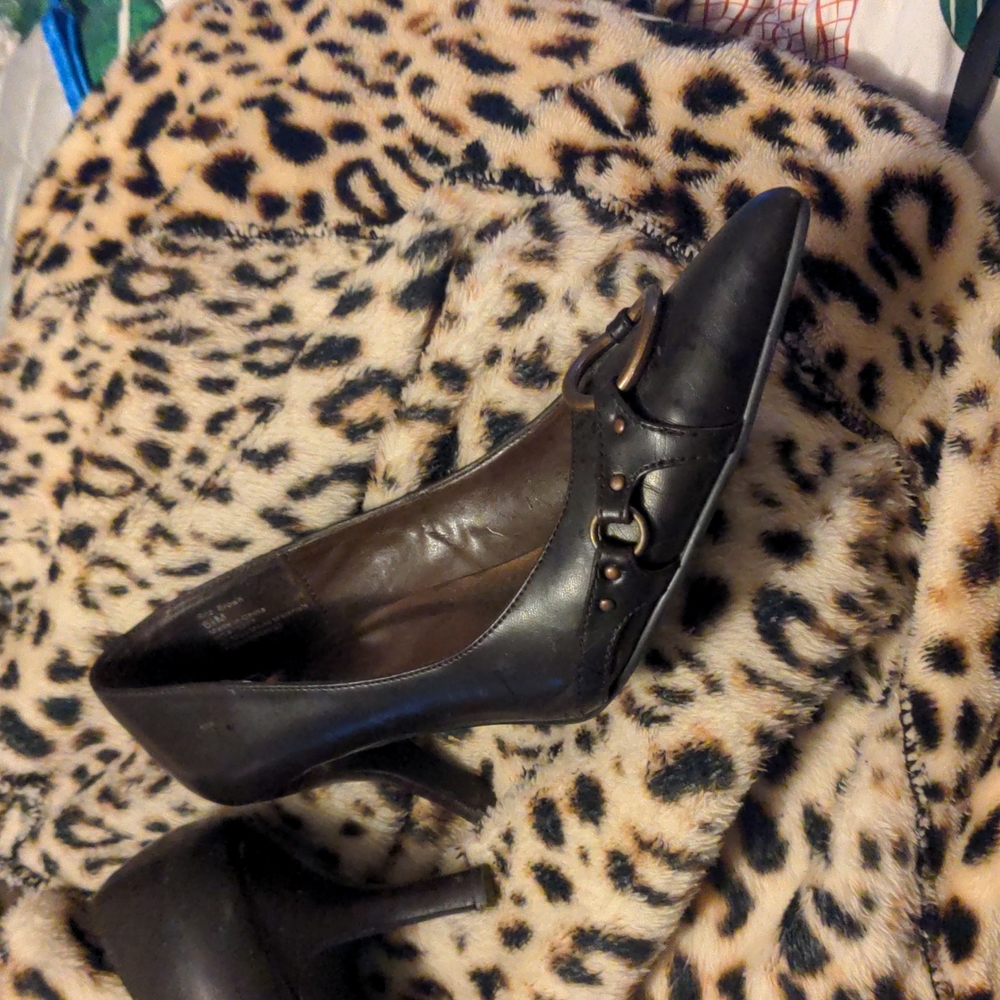 Shoes - Picture 2 of 2
